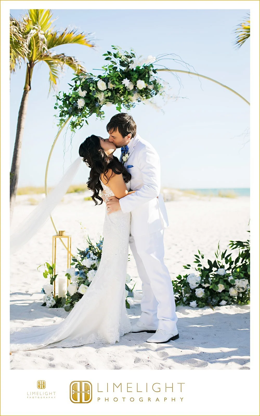 anna-scott-st-pete-bellwether-beach-resort-wedding54.jpg