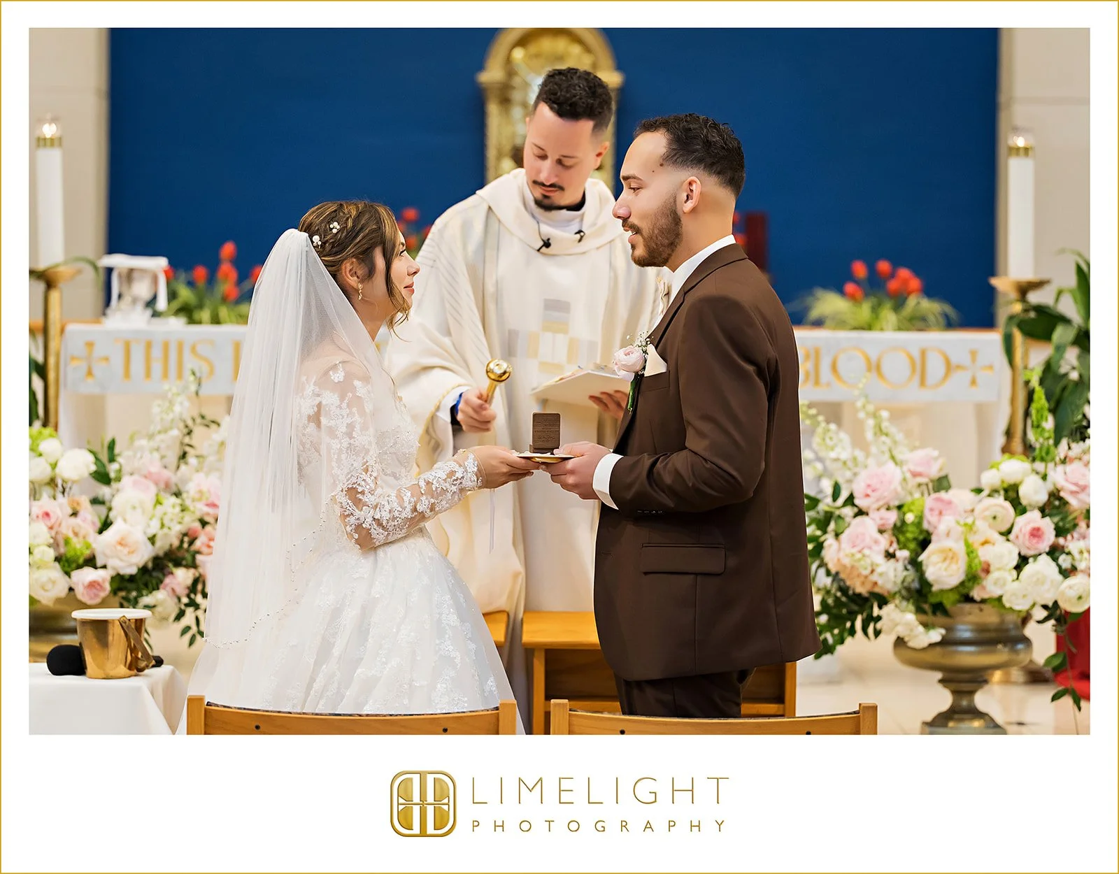 nicole-kevin-wedding-photography-nativity-catholic-church-lithia-acres-barn-florida29.jpg
