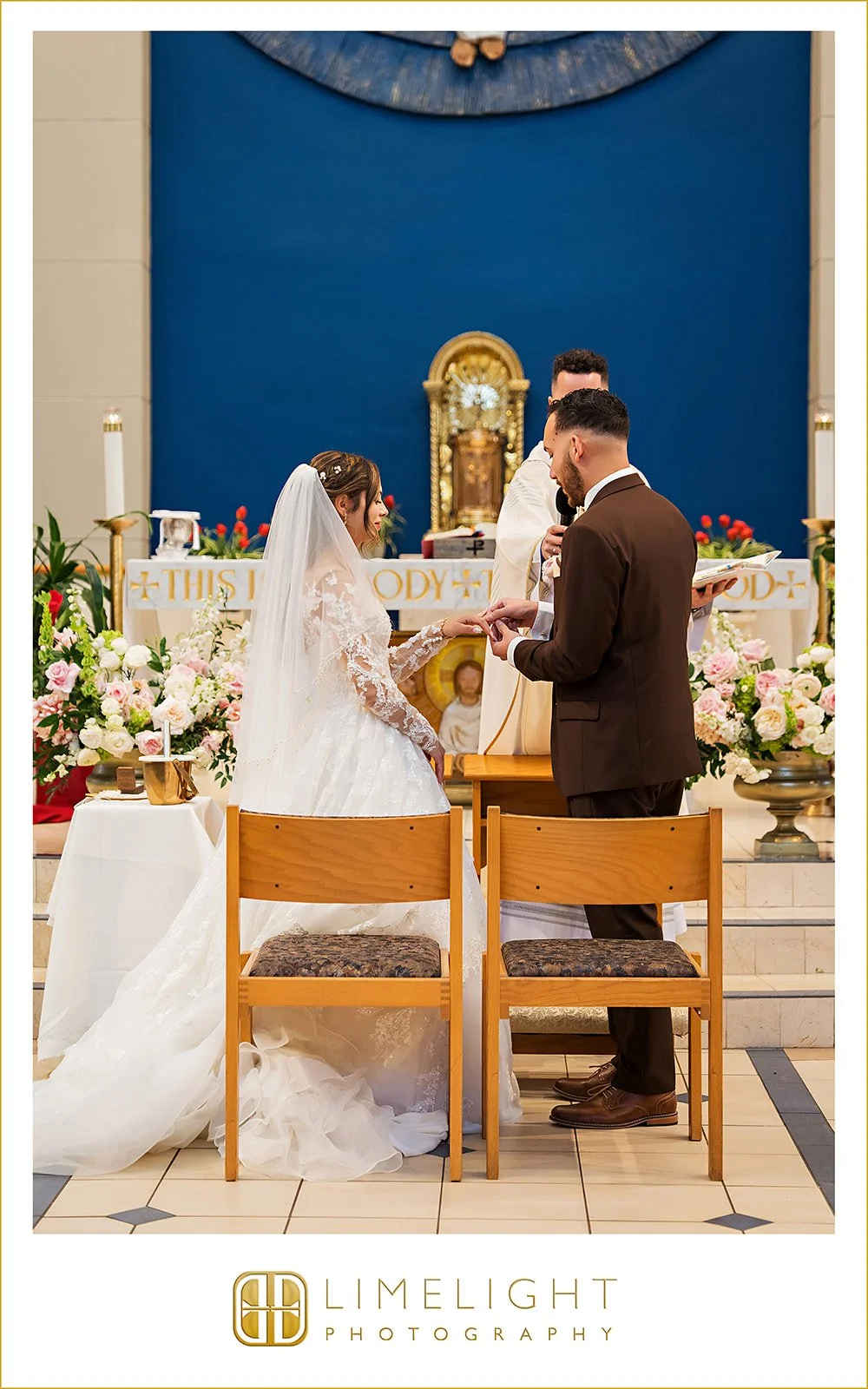 nicole-kevin-wedding-photography-nativity-catholic-church-lithia-acres-barn-florida30.jpg