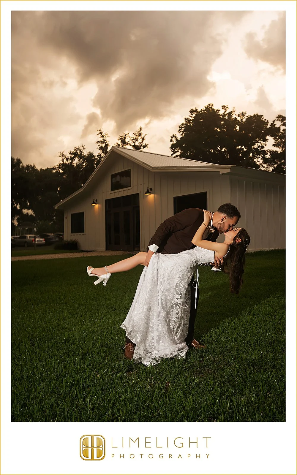 nicole-kevin-wedding-photography-nativity-catholic-church-lithia-acres-barn-florida64.jpg