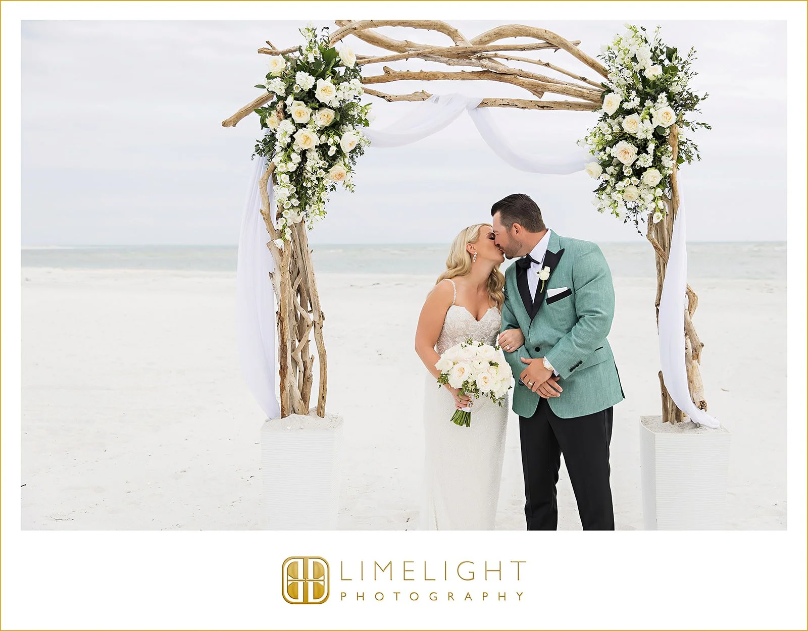 christy-brett-wedding-photography-the-resort-at-longboat-key-club-florida28.jpg