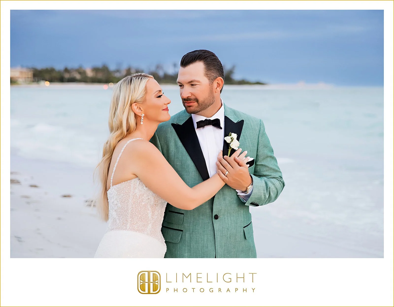 christy-brett-wedding-photography-the-resort-at-longboat-key-club-florida60.jpg