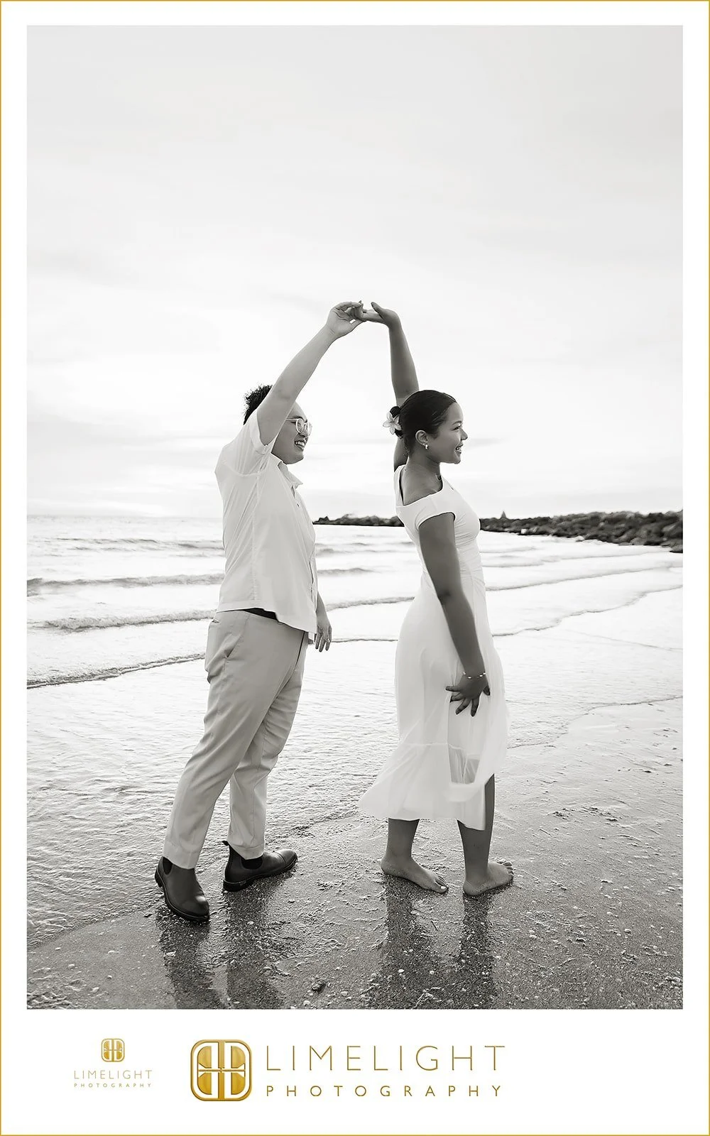 stephanie-min-sand-key-park-clearwater-beach-engagement-photography14.jpg
