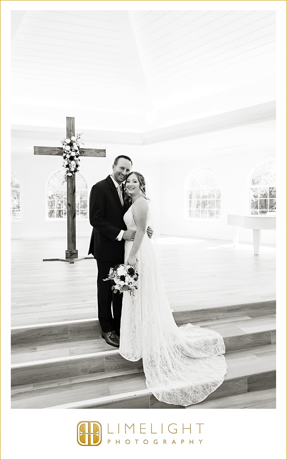 jenna-holden-wedding-photography-harborside-chapel-safety-harbor-station-house-st-pete-florida34.jpg
