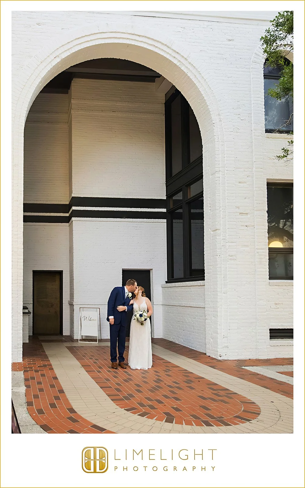 jenna-holden-wedding-photography-harborside-chapel-safety-harbor-station-house-st-pete-florida48.jpg