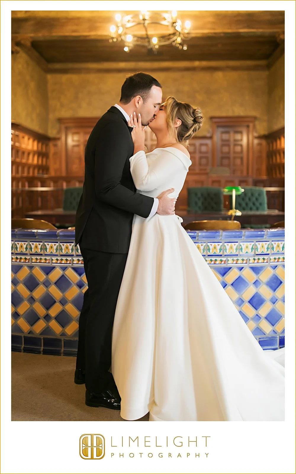 amanda-ryan-wedding-day-photography-lakewood-Ranch-and-sarasota-county-courthouse-florida28.jpg