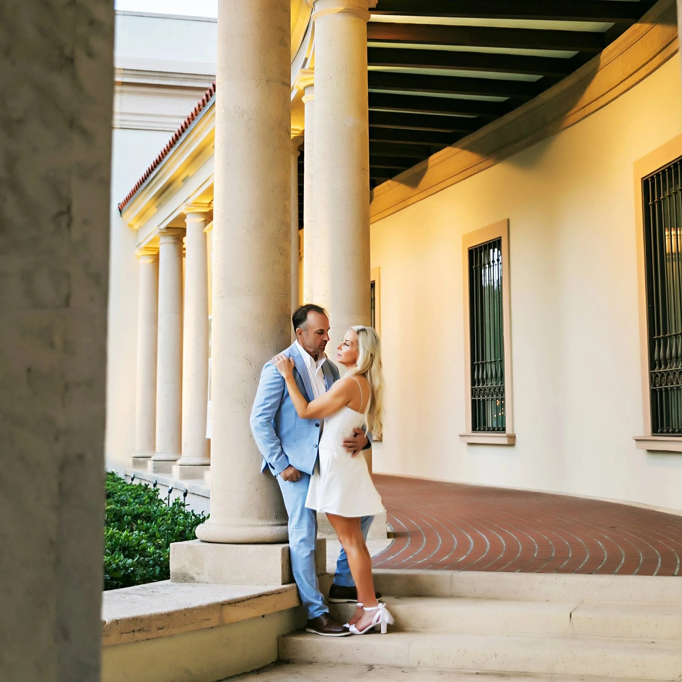amy-nicholas-downtown-st-pete-engagement-session-photography16.jpg