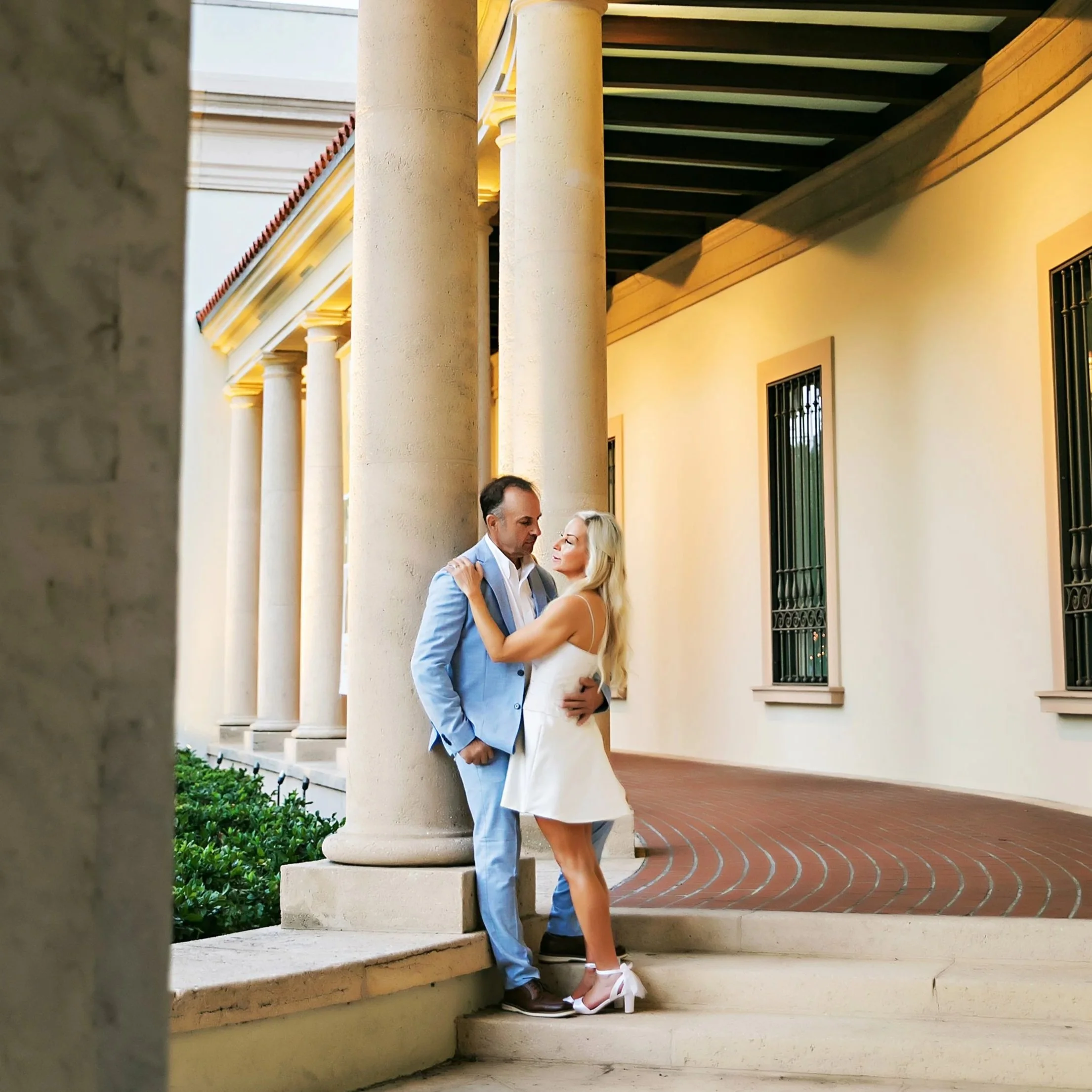 amy-nicholas-downtown-st-pete-engagement-session-photography16.jpg