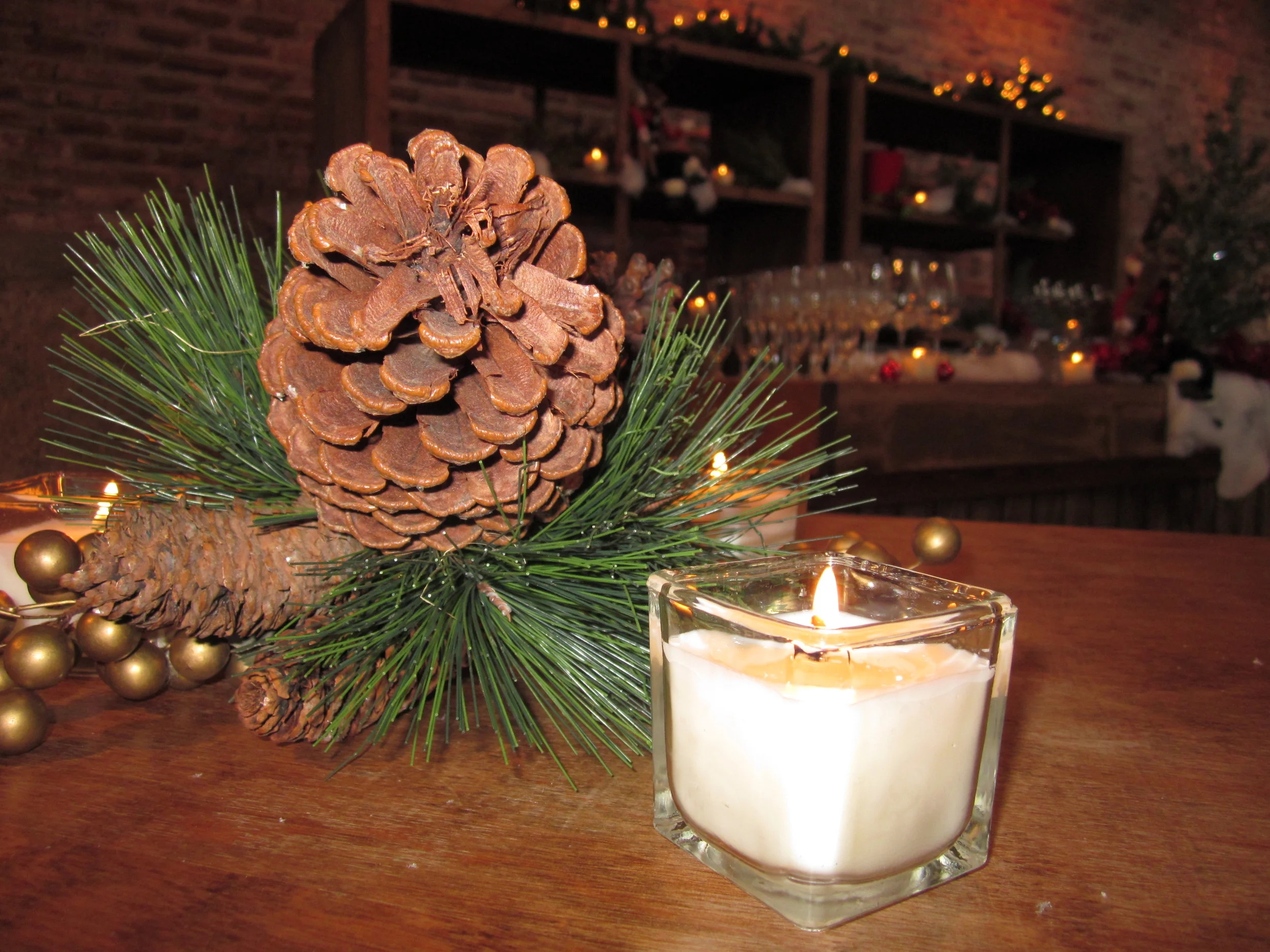 G1028.Pinecone.Centerpiece.jpg