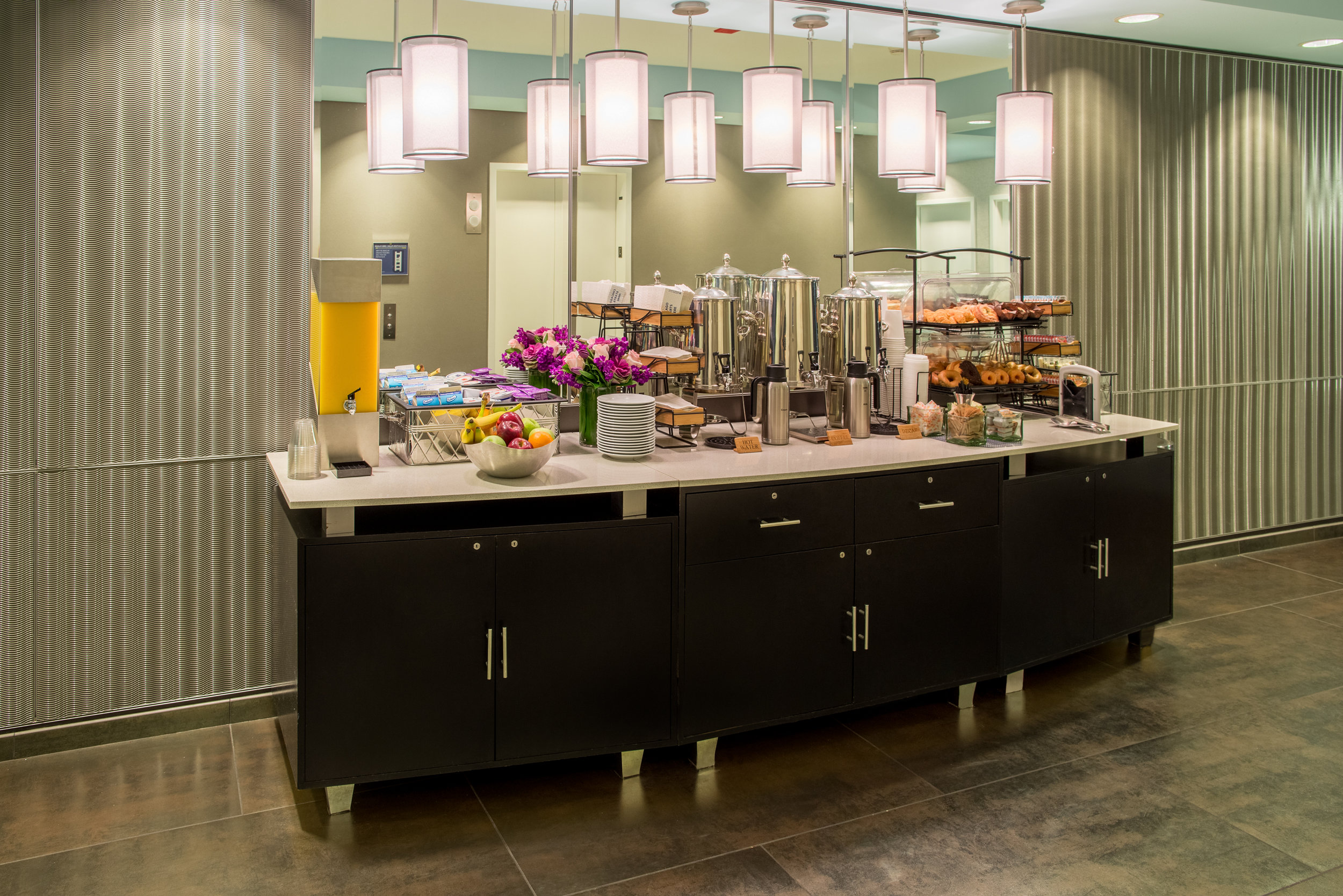 Breakfast Wide Shot.jpg