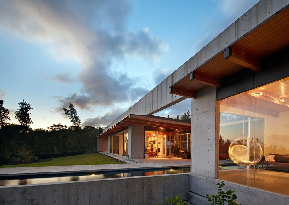 Lavaflow 7, a cast in place concrete house on the Big Island of Hawaii. Photo by Bruce Damonte