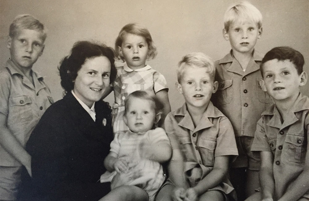 Family Portrait of Alice van der Lande and all her kids. Jan is 2nd from the right. (1962)