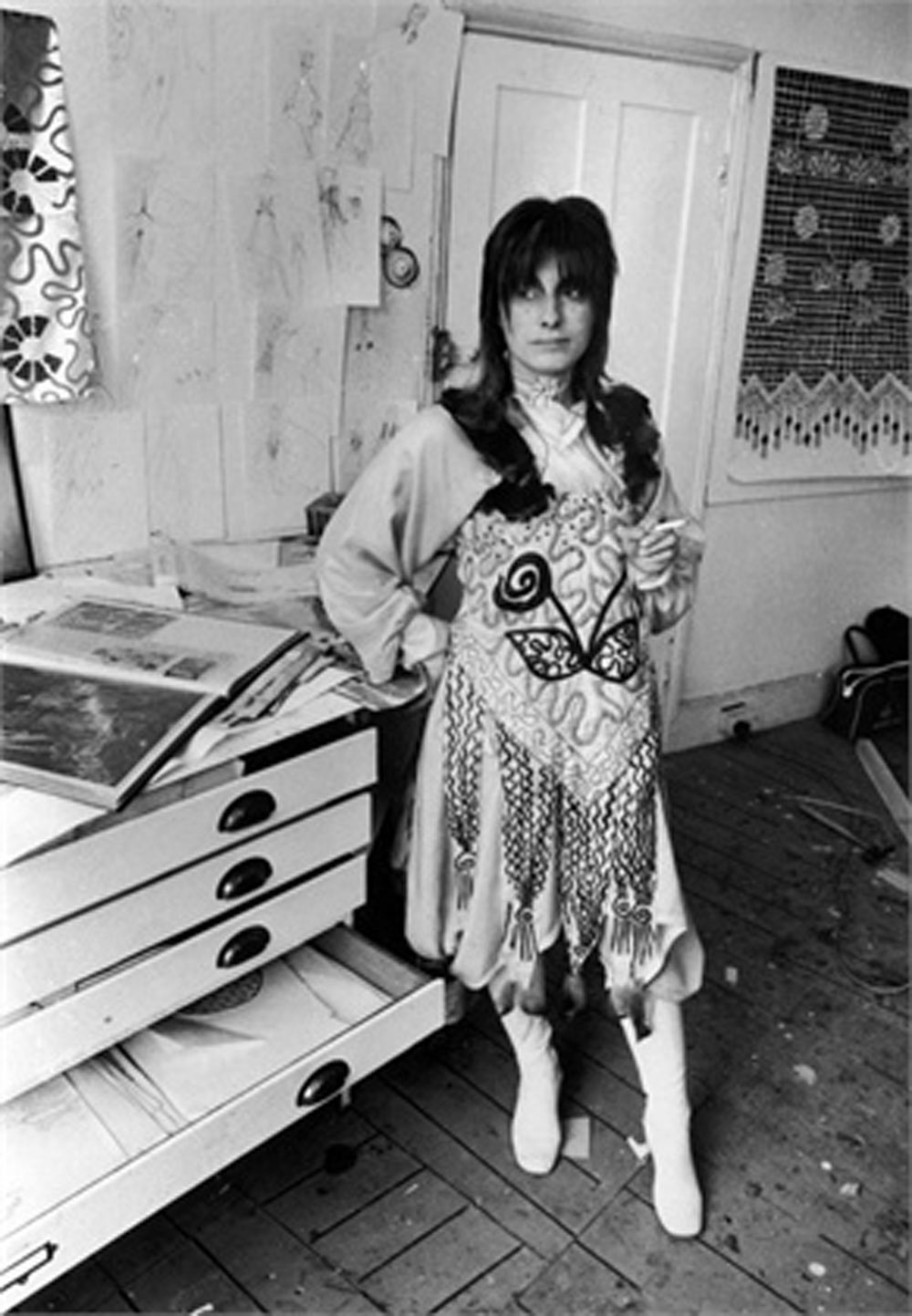 Zandra in 1970 (with green hair) in her London Studio