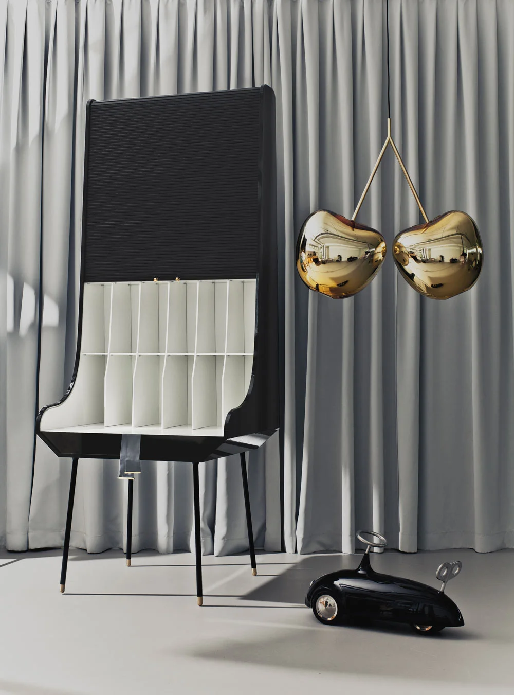 nika-zupanc-secretaria-mood-opened-2.jpg