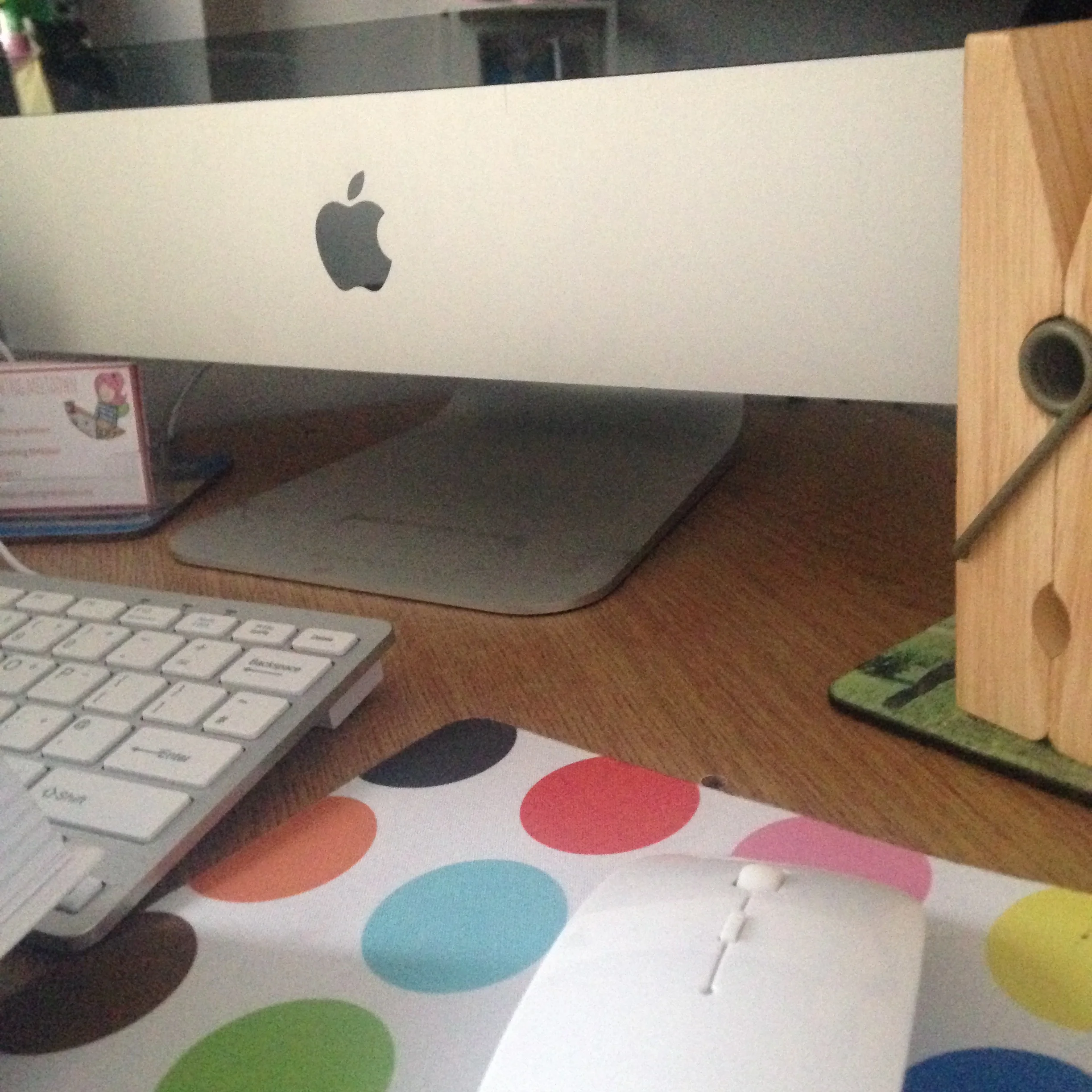 Desk crop. 