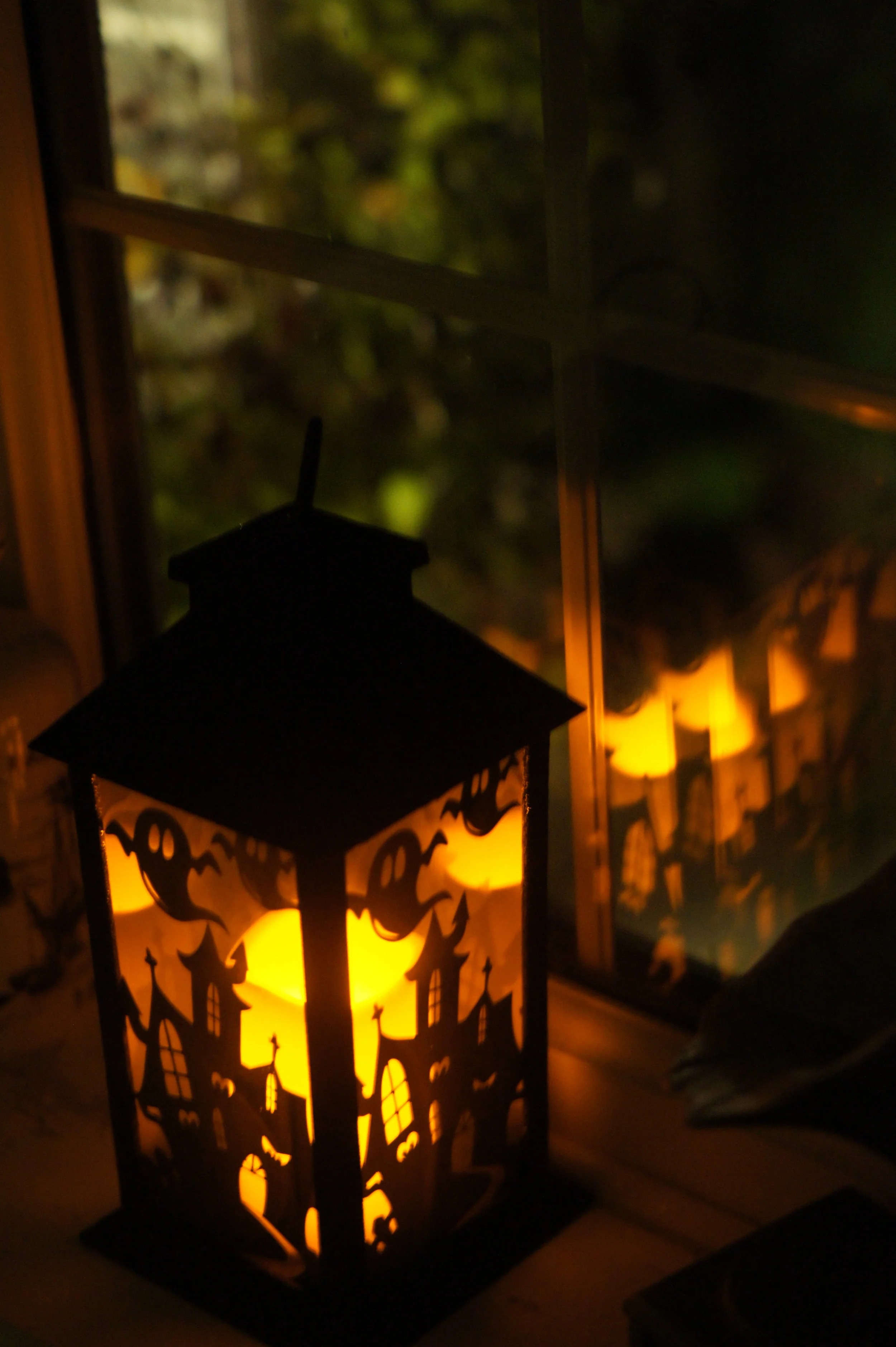 halloweendecor.jpg