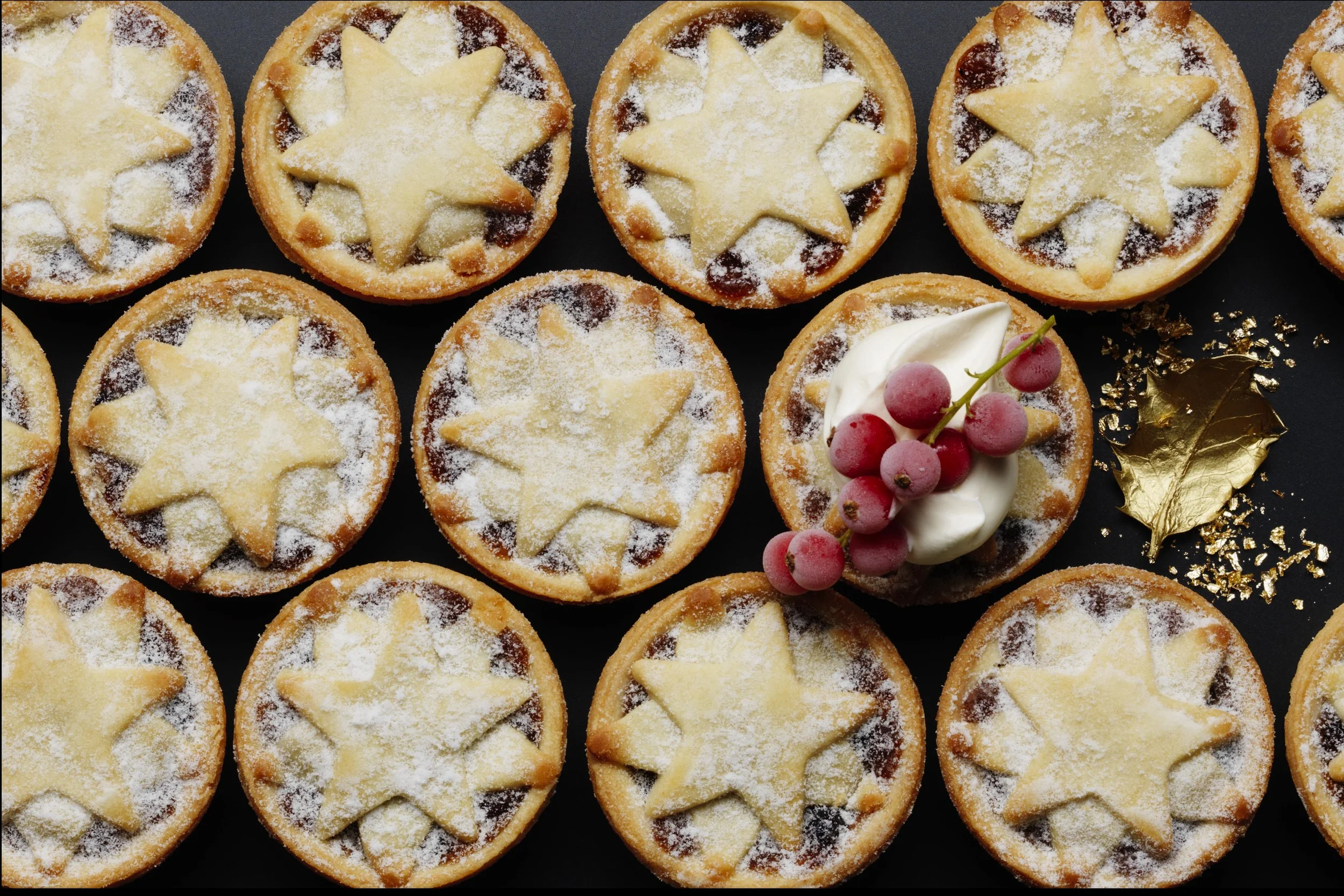28_mince_pies_brand_wall_10034.jpg