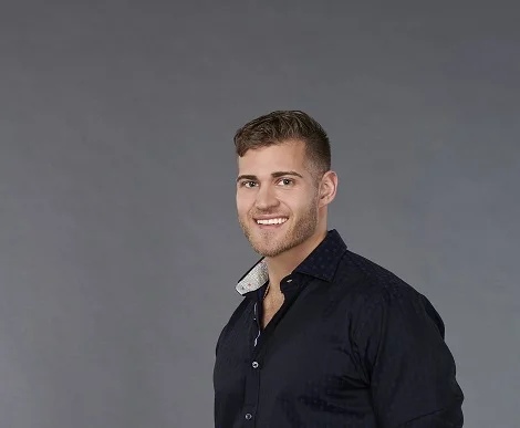 Luke P., 24, Import/Export Manager