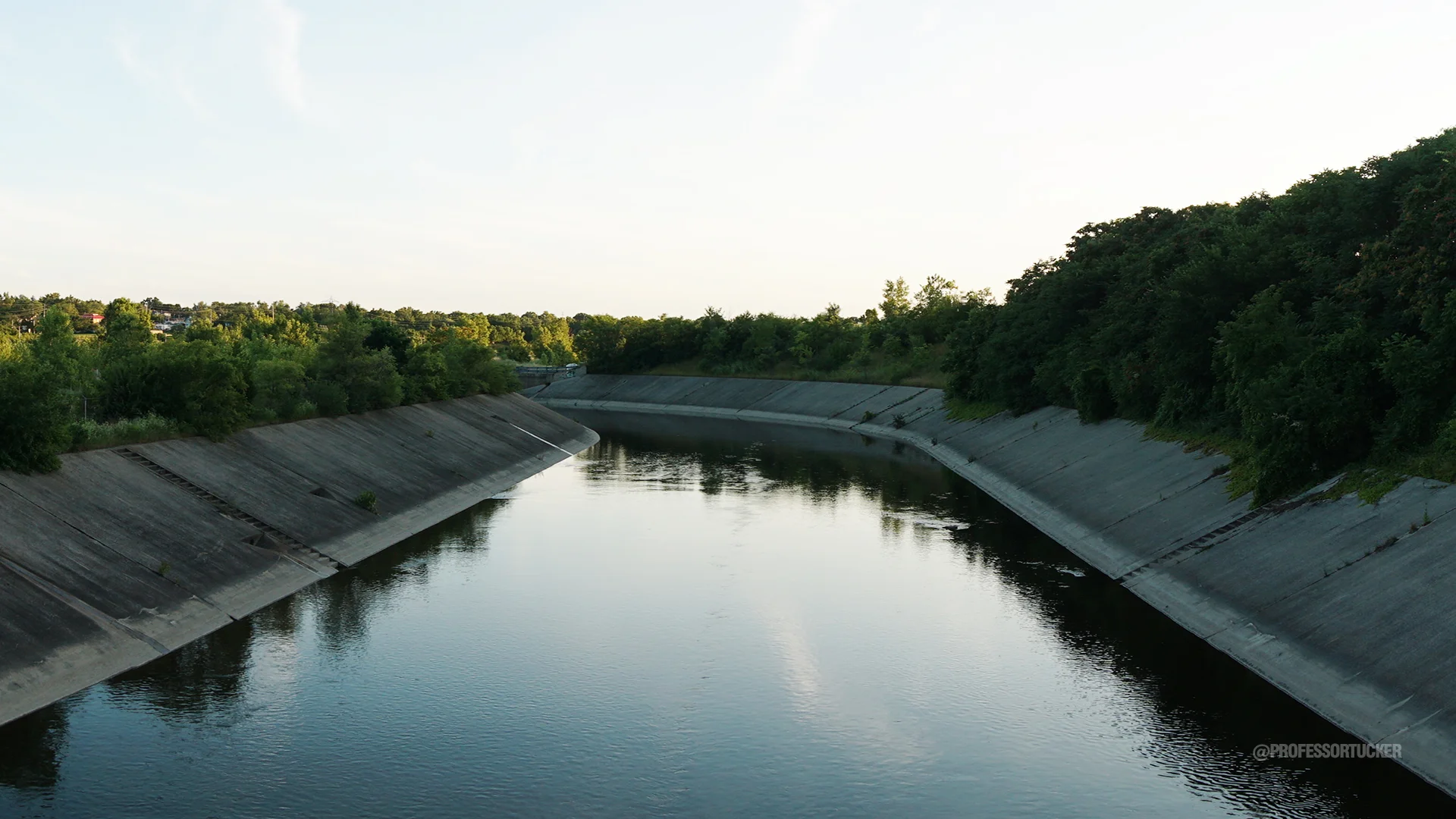 FLINT MI_Flint River 009.jpg