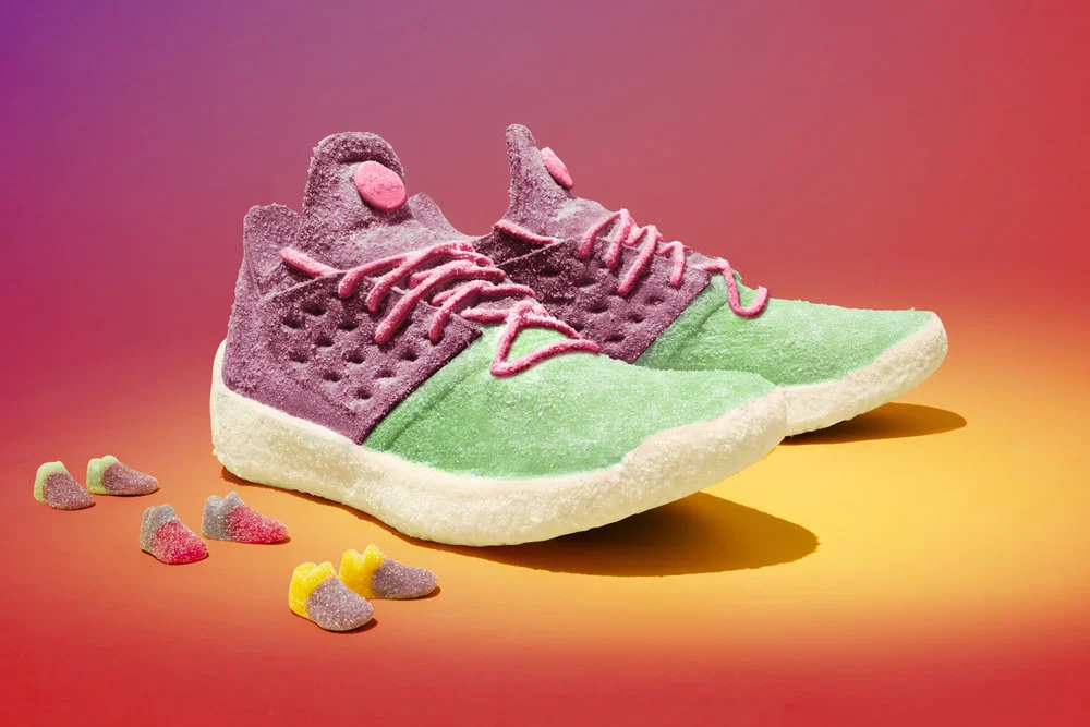PSP201800005_SourSneaks_SourStock_GummiePairWithSourSneaks_Hero-DH-01.jpg
