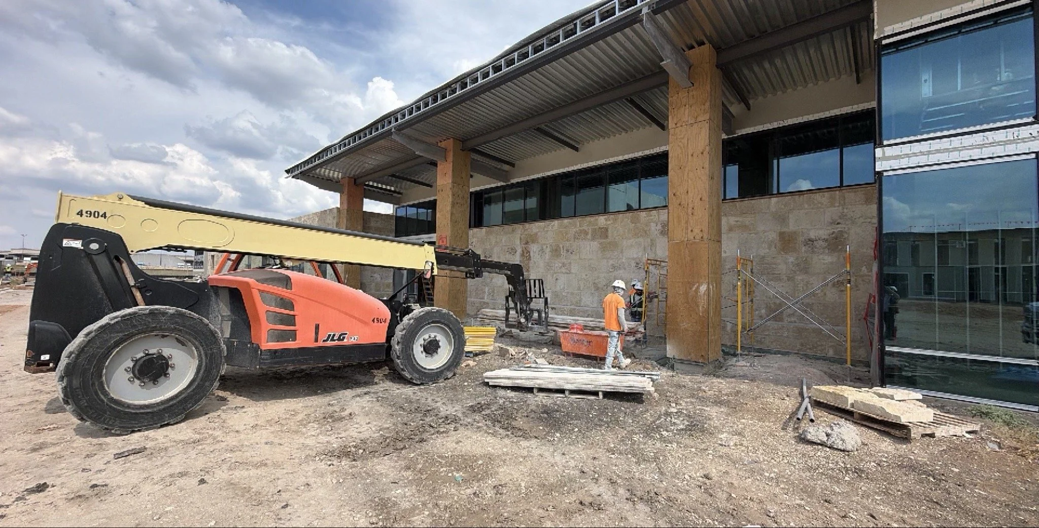 Commercial stone veneer installation