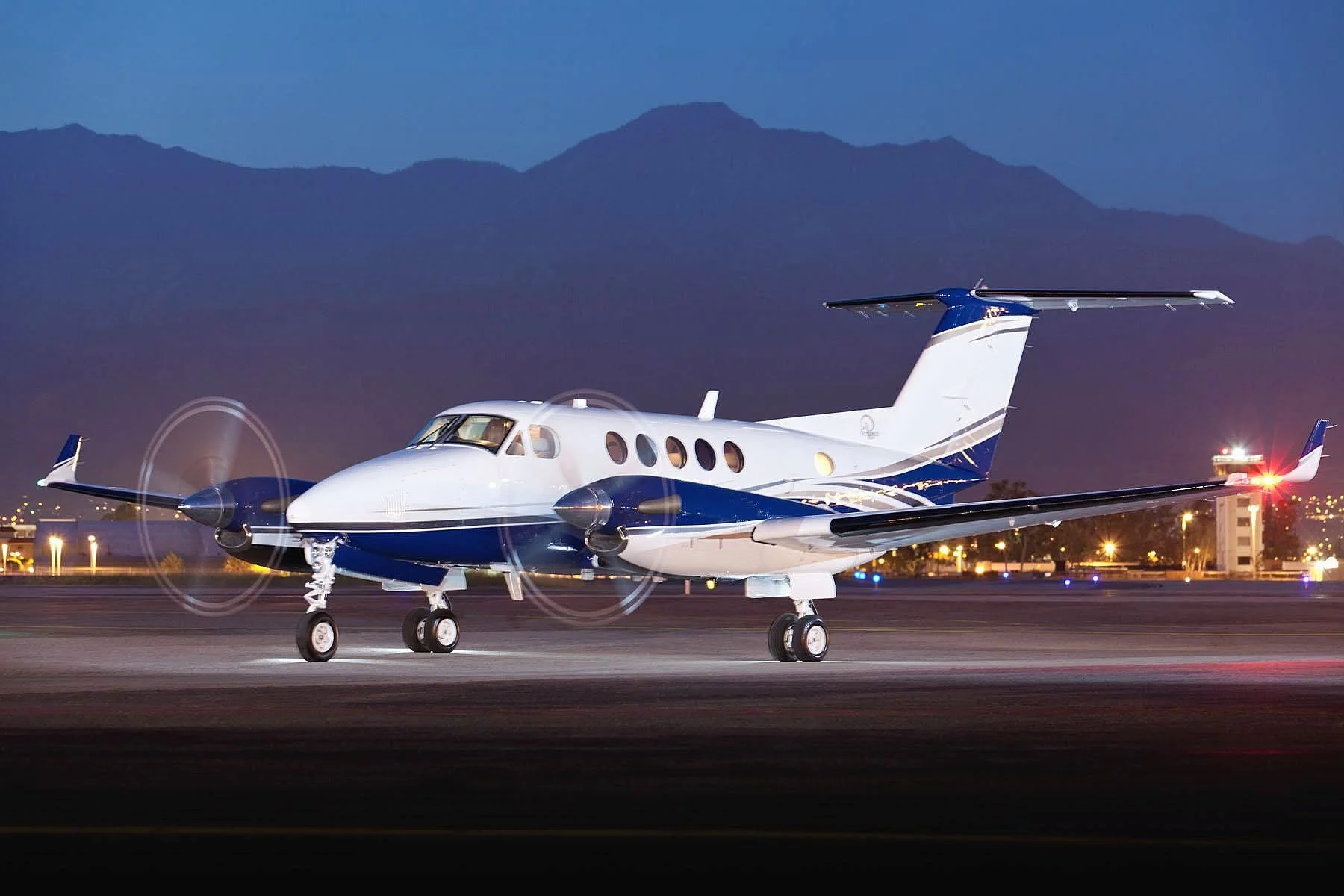 King_Air_B-200_ext2.jpg