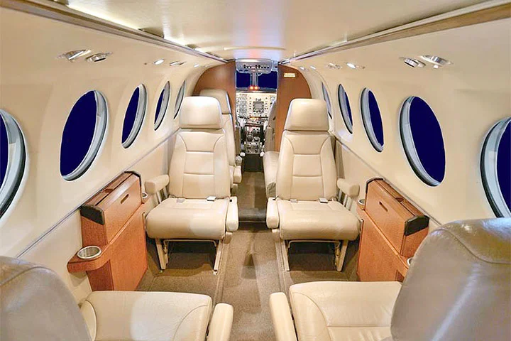 king-air-200-interior-3-1417460950.jpg