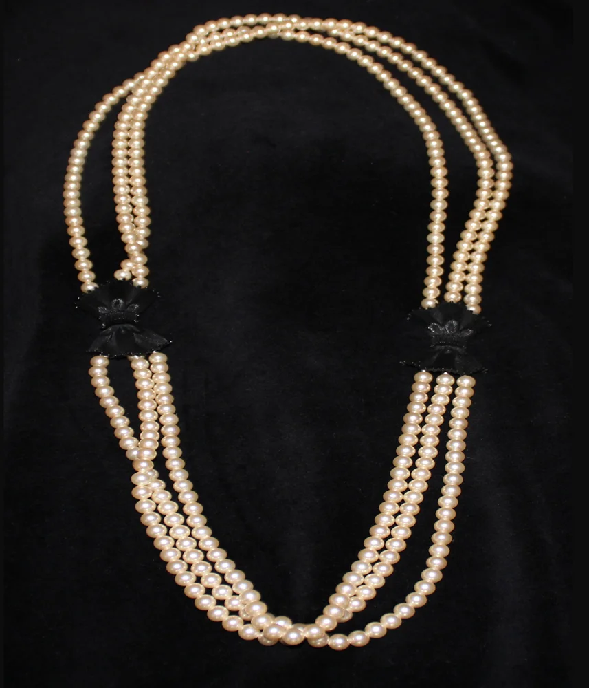 PEARL BOW NECKLACE-1972