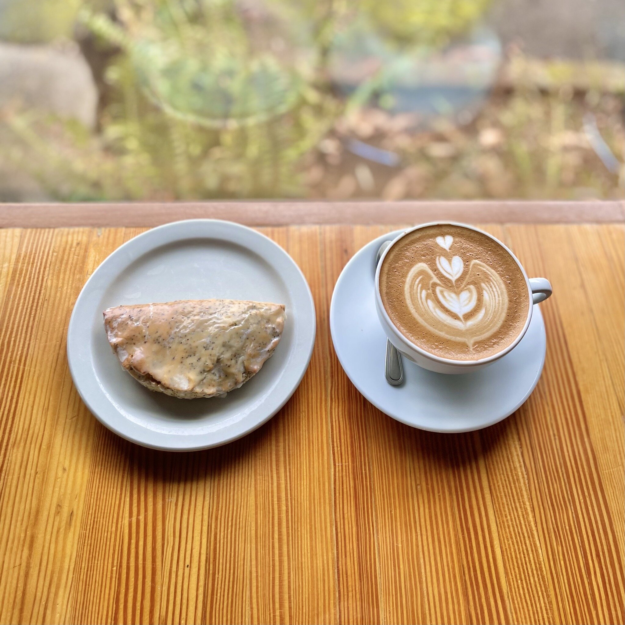 Spring has returned and so have our gluten-free lemon poppyseed scones! 🍋

When life gives you lemons, eat lemon scones!

Visit our coffeehouse to try these delicious pastries, made with organic ingredients, from scratch, by our coffeehouse staff an