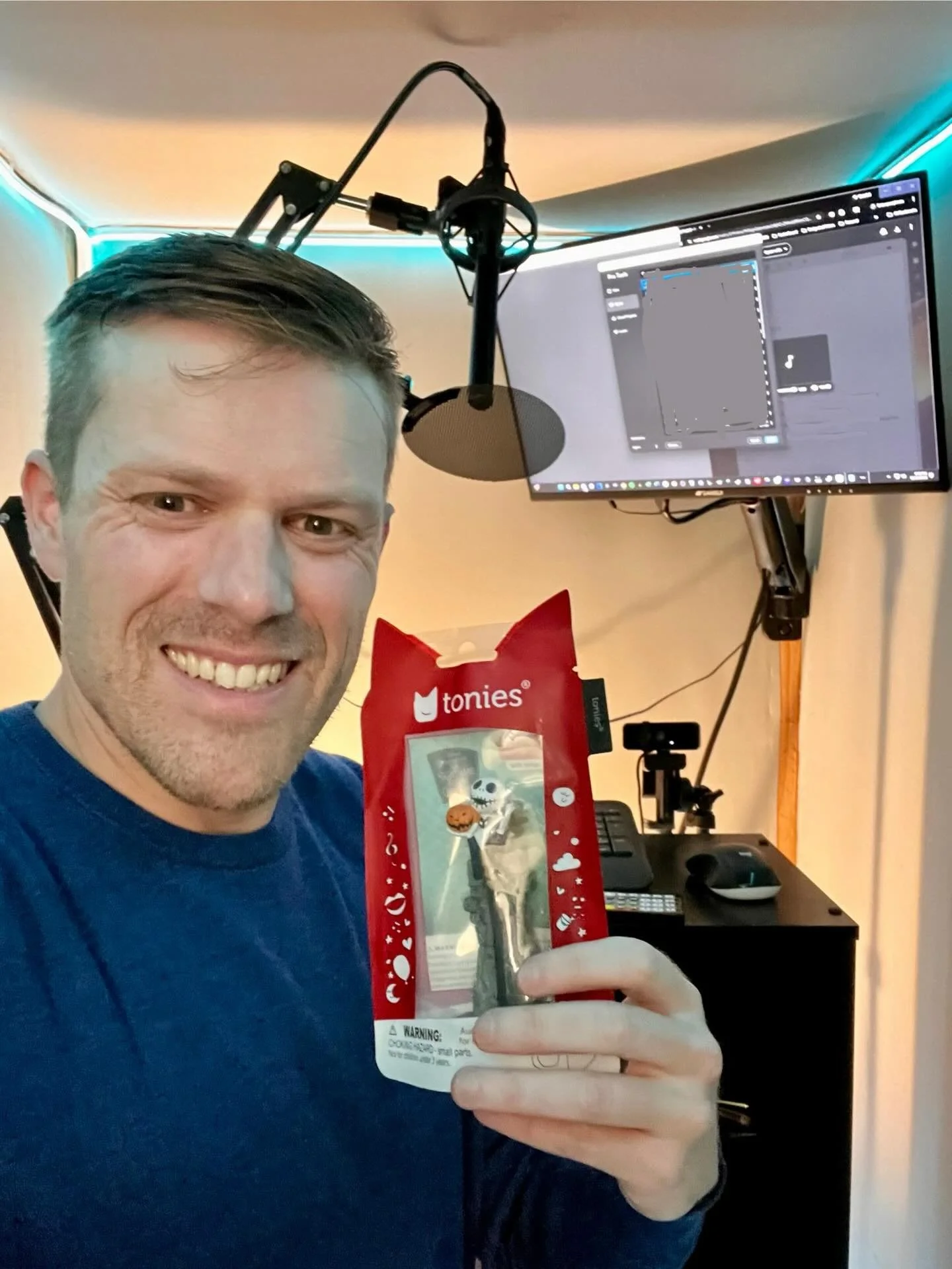 Thanks, Jeff - @soundworksburbank - for gifting me the perpetually sold out Nightmare Before Christmas Tonie that I narrated! AND that I was *almost* nominated a Grammy for. Made it a couple rounds but was beat out by the Dalai Lama. What can you do 