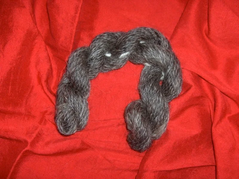 black-Icelandic tog, 2-ply bulky wt.jpg