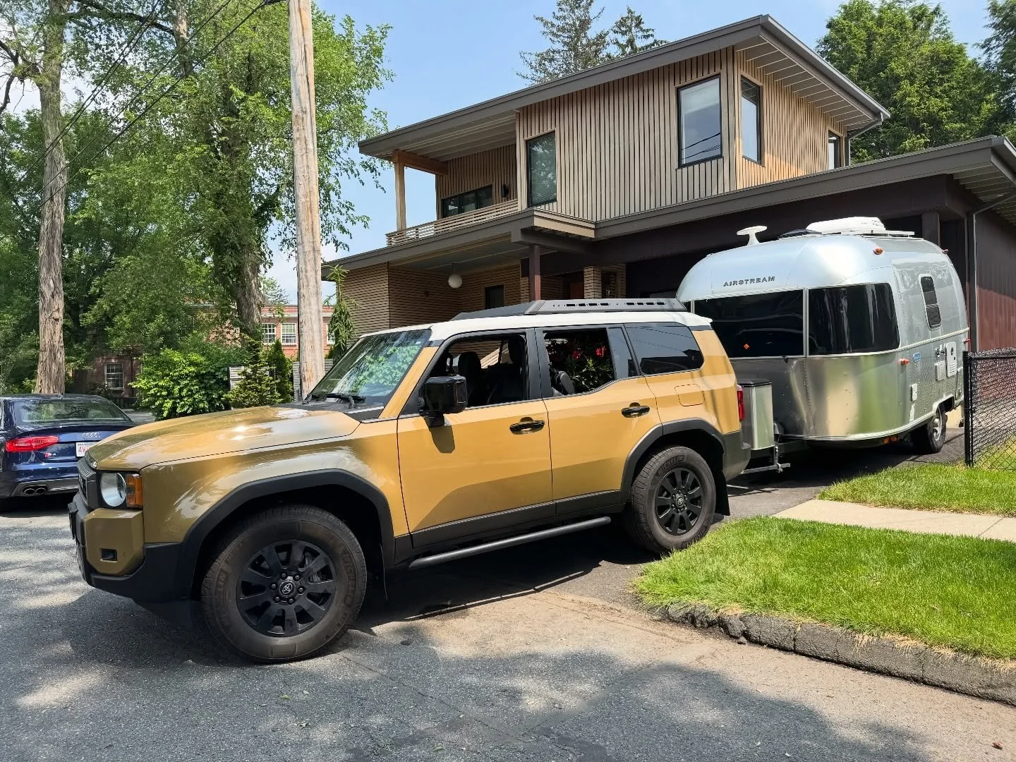 Taking the Airstream out
on this southern springtime run! The incomparable Chris Trapper joins us for the first three nights&hellip;

4/15 KNOXVILLE TN *
4/16 CARRBORO NC *
4/17 CHARLESTON SC *
4/18 WOODSTOCK GA
4/20 SARASOTA FL
4/24 ASHEVILLE NC
4/2