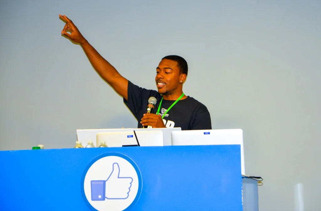  Alumnus, Lydell Cardwell, encourages graduates to dream big