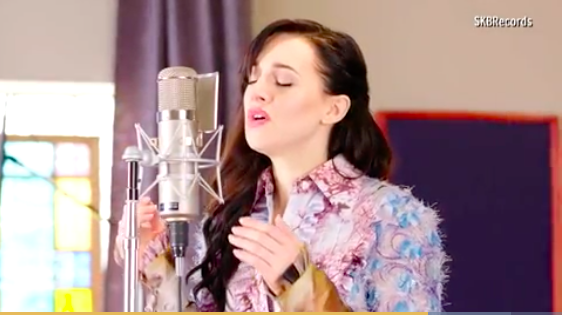 Tony winner and GRAMMY-nominated performer Lena Hall has a busy year ahead -- including an ambitious new music project Obsessed , the upcoming film Becks , in which she plays a lesbian Brooklyn singer-songwriter who moves back in with her Midwestern Catholic mother, as well as a role on TNT’s newly announced TV adaptation of Snowpiercer alongside Broadway stars Alison Wright and Daveed Diggs. Watch Lena on Entertainment Tonight here