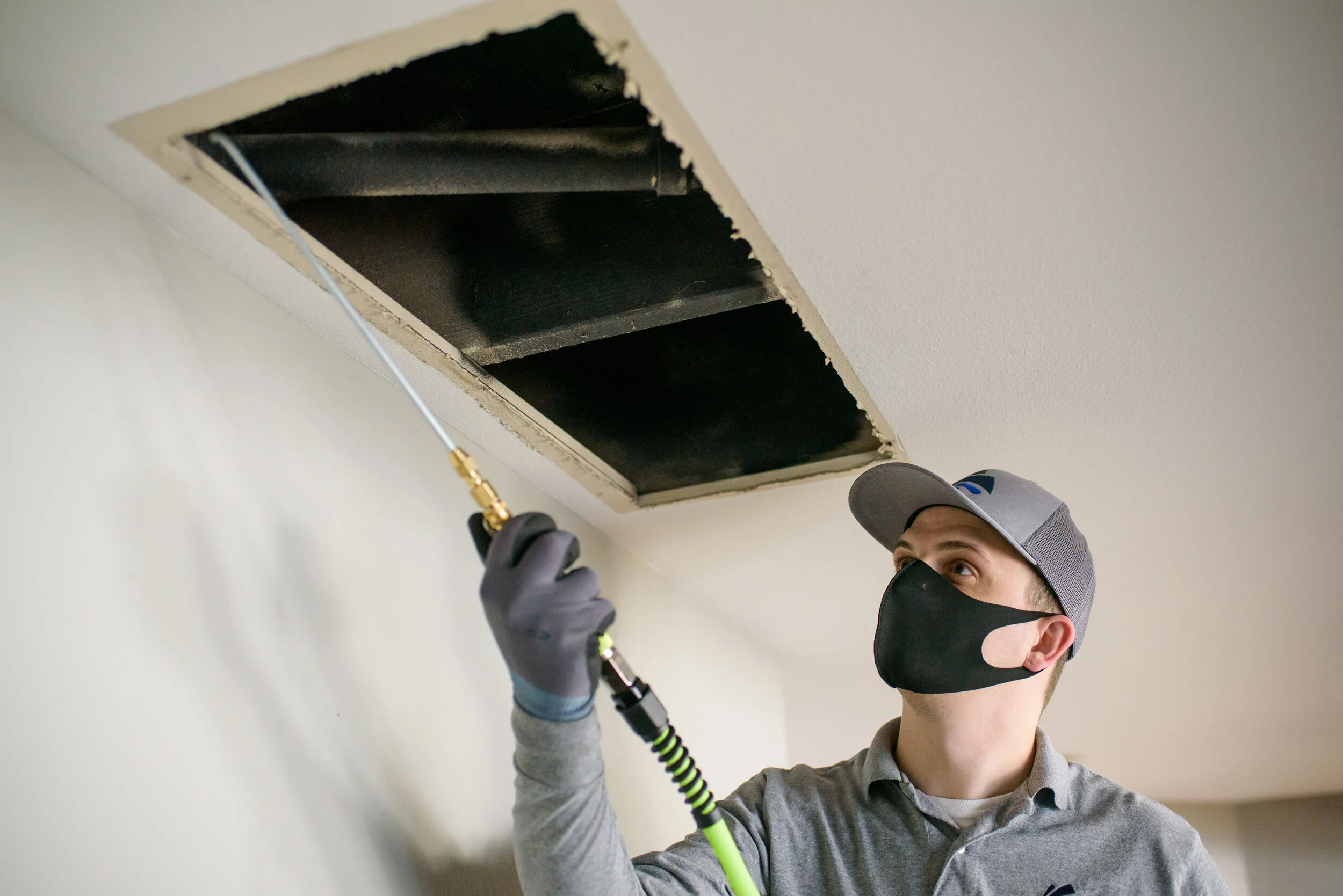 air duct cleaning cut hole