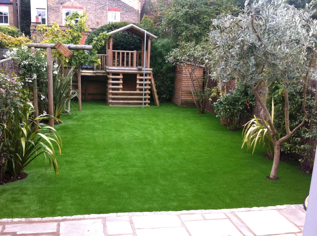 artificial-grass-play-garden-