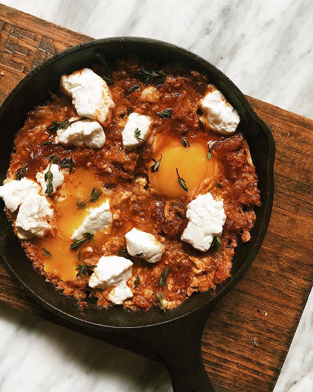 Shakshouka! @simitandchaicompany // #patrickshootsfood // .
.
.
#shotoniphone #toeats #foodphotography #eaters #eateverything #toeats #blogto #foodie #yum #tasty #foodporn #foodie #foodstagram #food🍴#sharefood #freshfood #toeats #foodto #sixeats #6eats #eat #livetoeat #foodstagram #food❤️ #eat🍴 #torontobloggers #nyceats #potd #patrickshootsfood #eeeeeats
