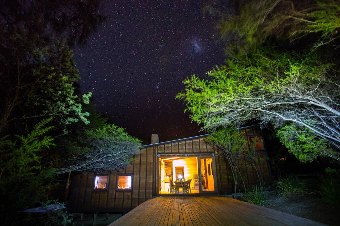 The Freycinet Experience Walk offers luxurious ecolodges. GREAT WALKS OF AUSTRALIA