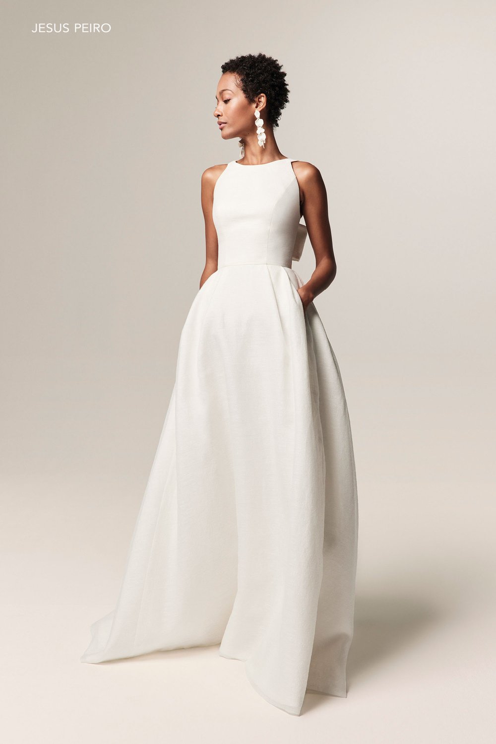 Jesus peiro hotsell wedding dress cost