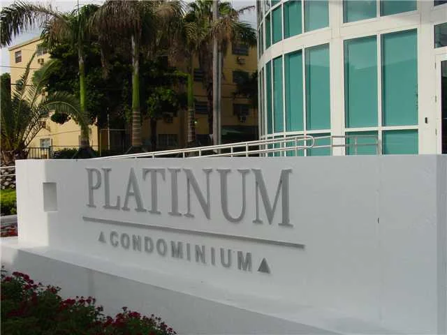 miami_downtown-miami_platinum-condo_a1779230_1.jpeg