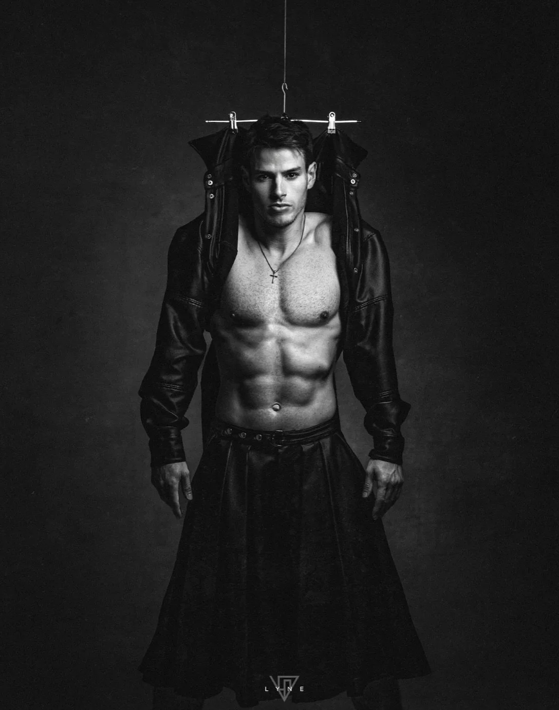 Will ALEX VALENTIN be just as laid-back at his Levi&rsquo;s job next week? 😎 

Star tuned, and thanks @levis for booking.

#cool #retro #jeans #denim #production #modelbooking #malemodel #fashionman #fashionphoto #fashıonphotographer #paris #modelag