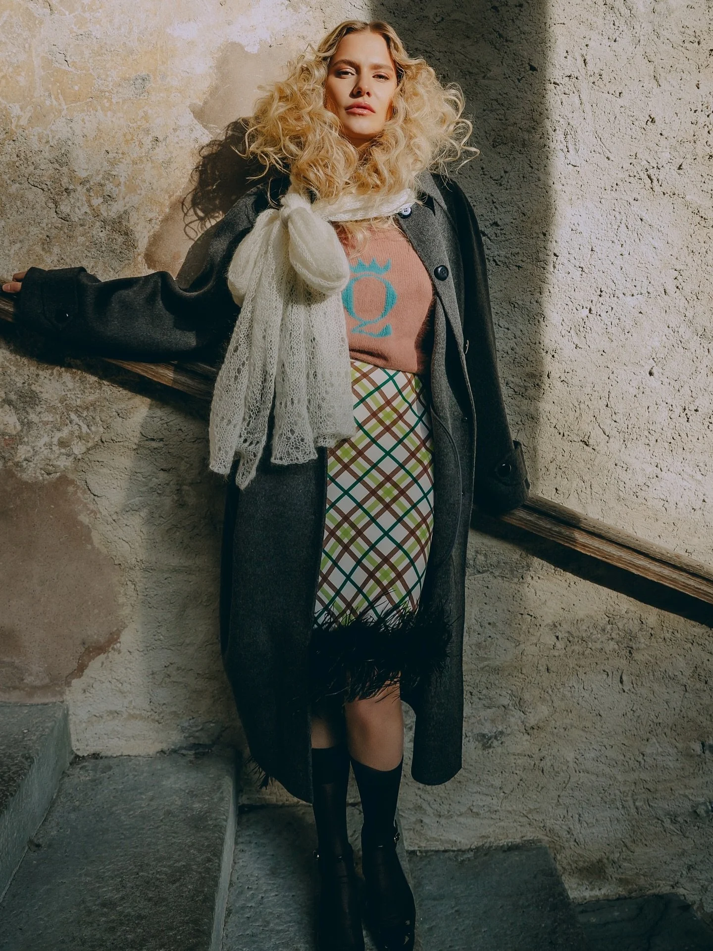 Wild curls looking smart 🤓
We like this fashion editorial of our VERONIKA with @photo_kompaniezz 

#news #newedition #modeljob #modelwork #modelbooking #modelagency #fashion #fashionstyle #fashionmagzine #fashionphotography #swiss #fashionstory #fas