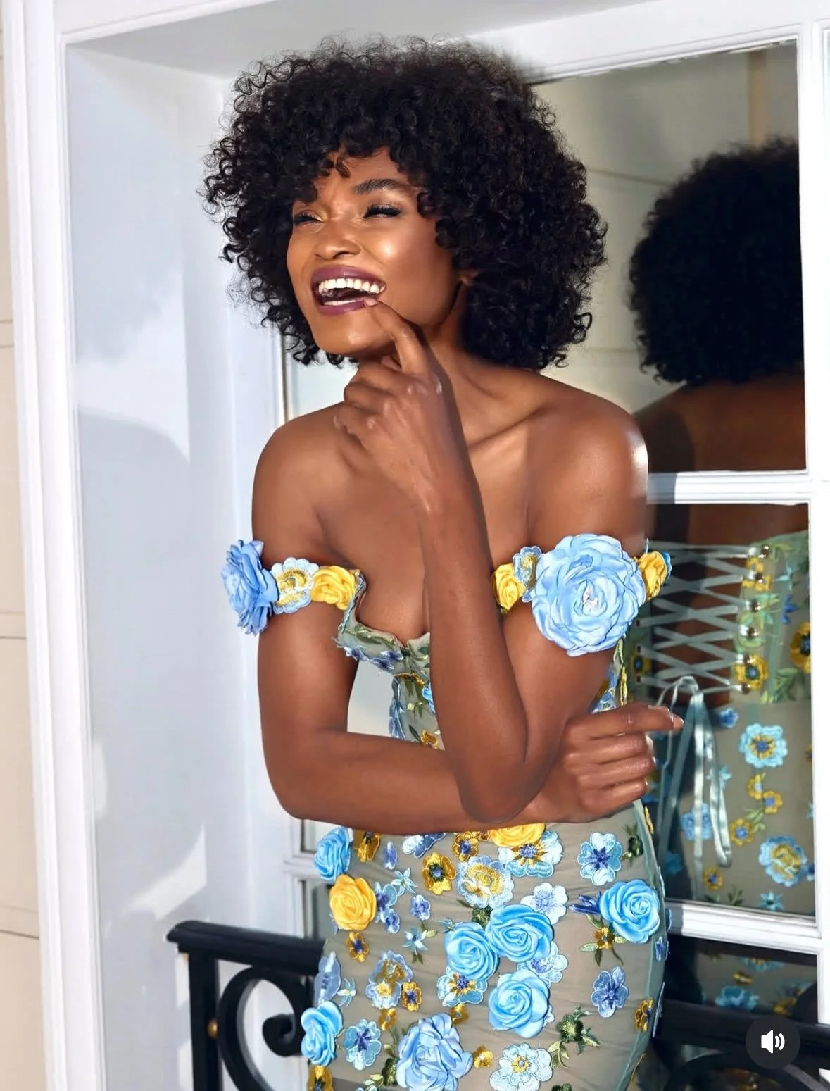 Enjoy fashion / no hate, no war ❤️

Happy all together 💃🏿💃🏿💃🏿

These beauties VIRGINIE, STEPHANIE, YASMIN, COURTNEY, MARGARITA, GEMMA, FLAVIE, AMELIE, CANDICE,JULIE @mbmodelmanagement together with @marccain will spread good cheer and make many