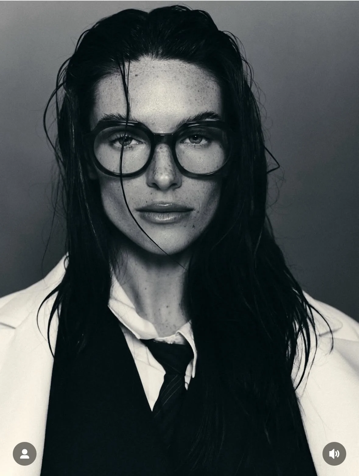 We are in love with the work of EDEN with @sbtnsbtn 

EDEN a great face for glasses campaign and not only 😎
Booking @mbmodelmanagement 

#modelagency #modelbooking #fashionmodel #fashionproduction #paris