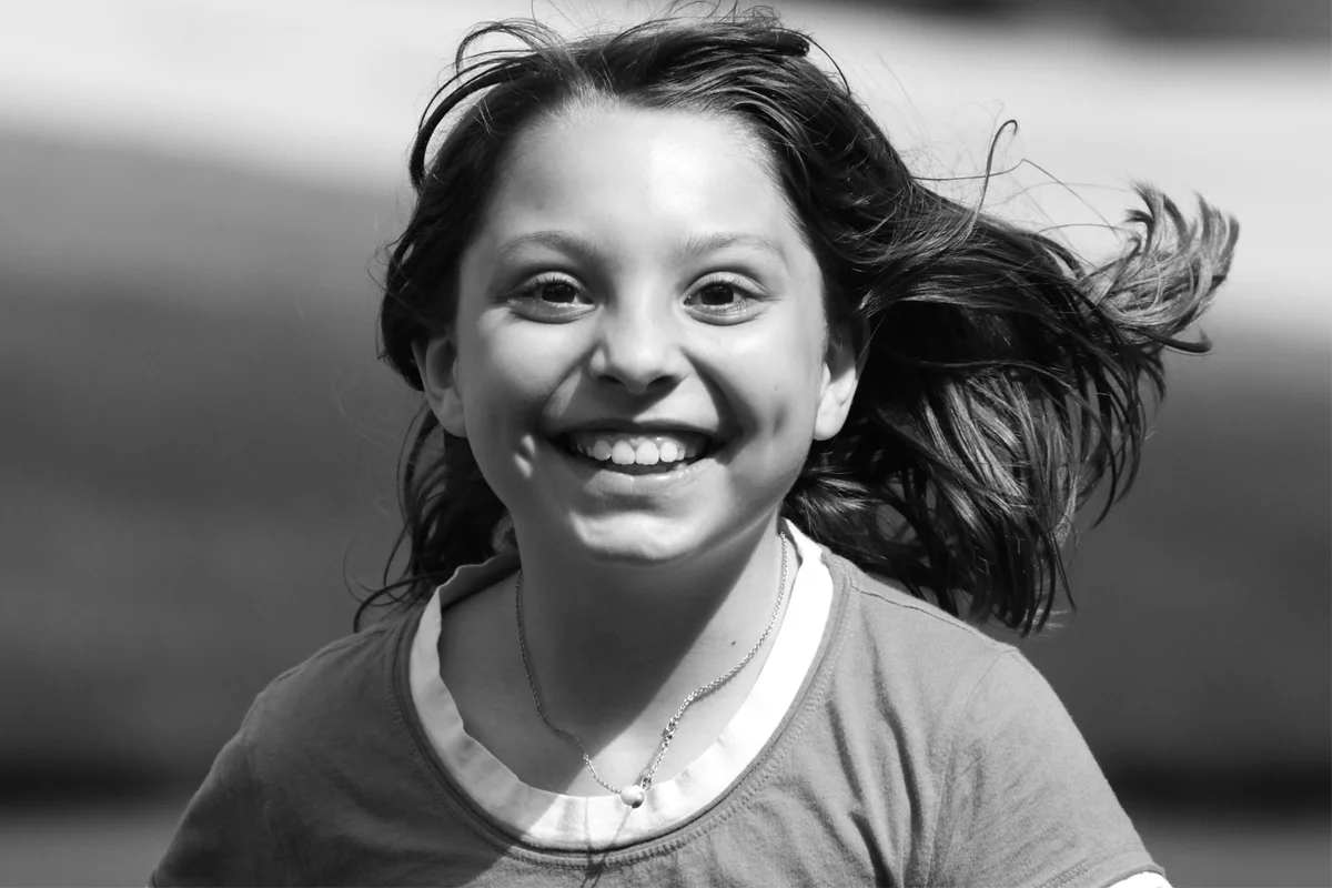 maggie running 6 x 4 bw.jpg