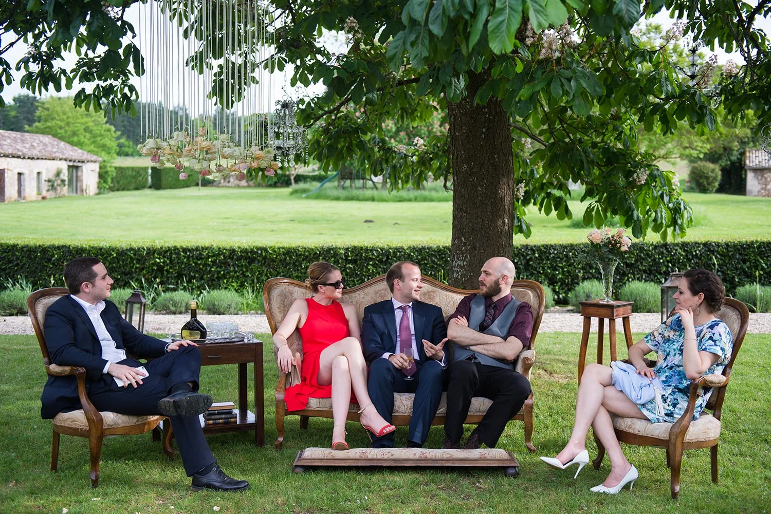 Vintage-outdoor-lounge-scene.jpg