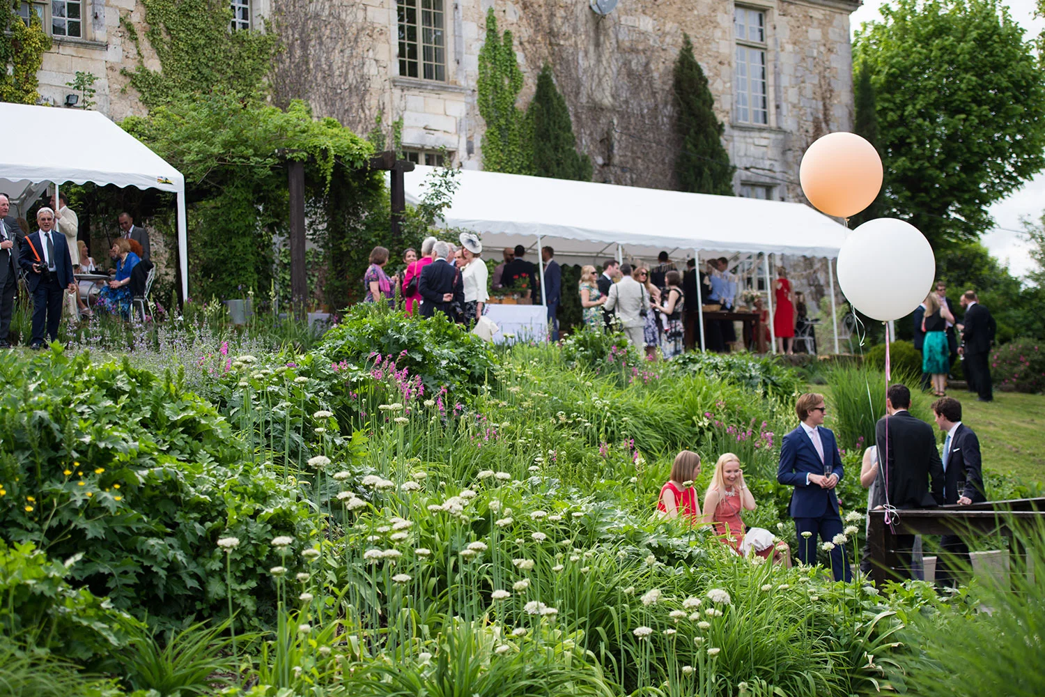 Guests-on-rear-terrace.jpg