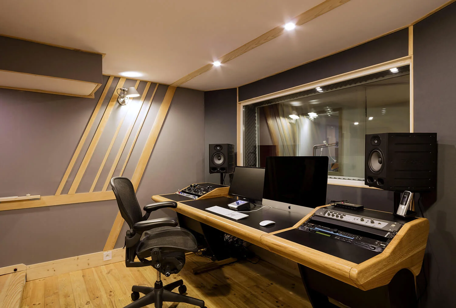 STUDIO MIRAGE