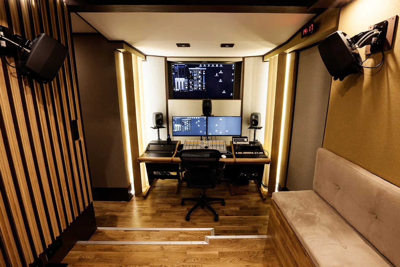 STUDIO MIRAGE