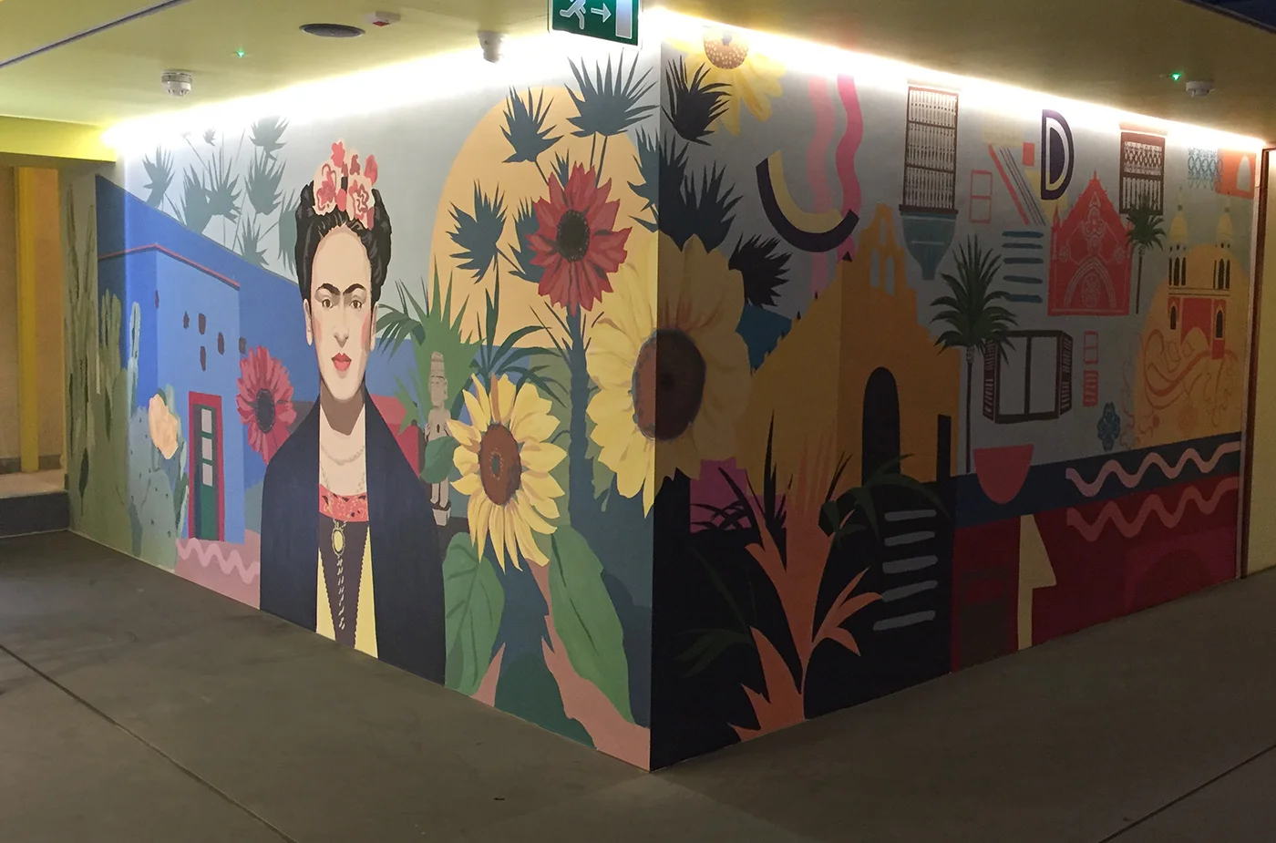 frida&building.jpg